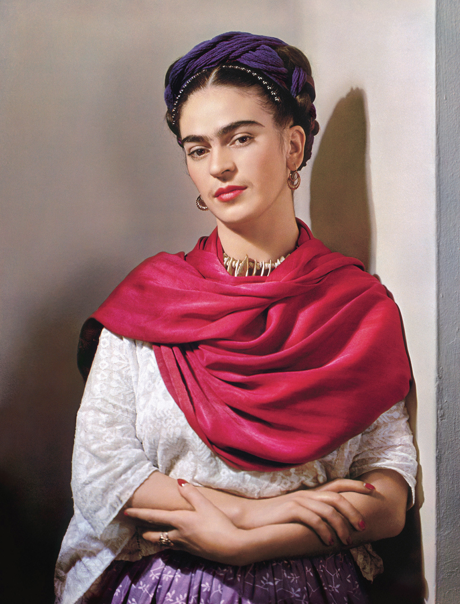 fotos lindas da incrível e difícil vida de Frida Kahlo