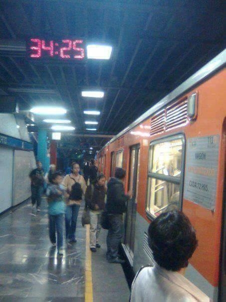 Cosas Que Son Muy Normales En El Metro De La Cdmx