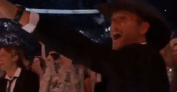 Tim McGraw Absolutely Lost It During The Backstreet Boys Performance At The ... - BuzzFeed News