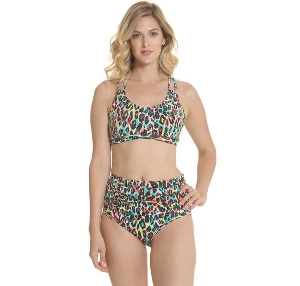 Price: $29.32 (originally $34.99, available in two colors, and sizes S–XL)