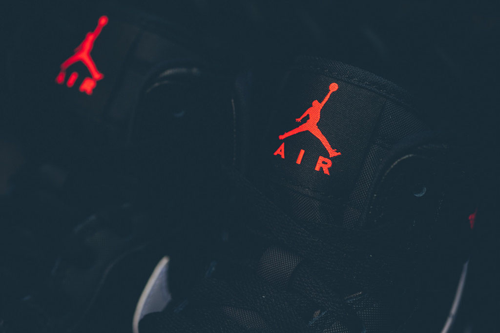 Air Jordan I 1 Black/Hot Lava (4)
