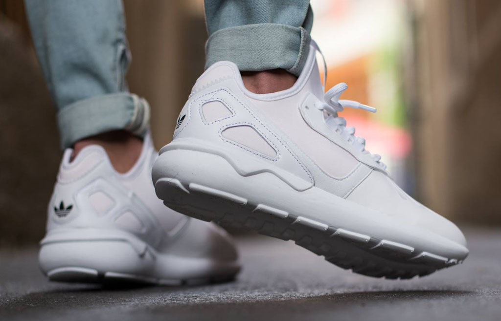 Adidas tubular shop runner triple white