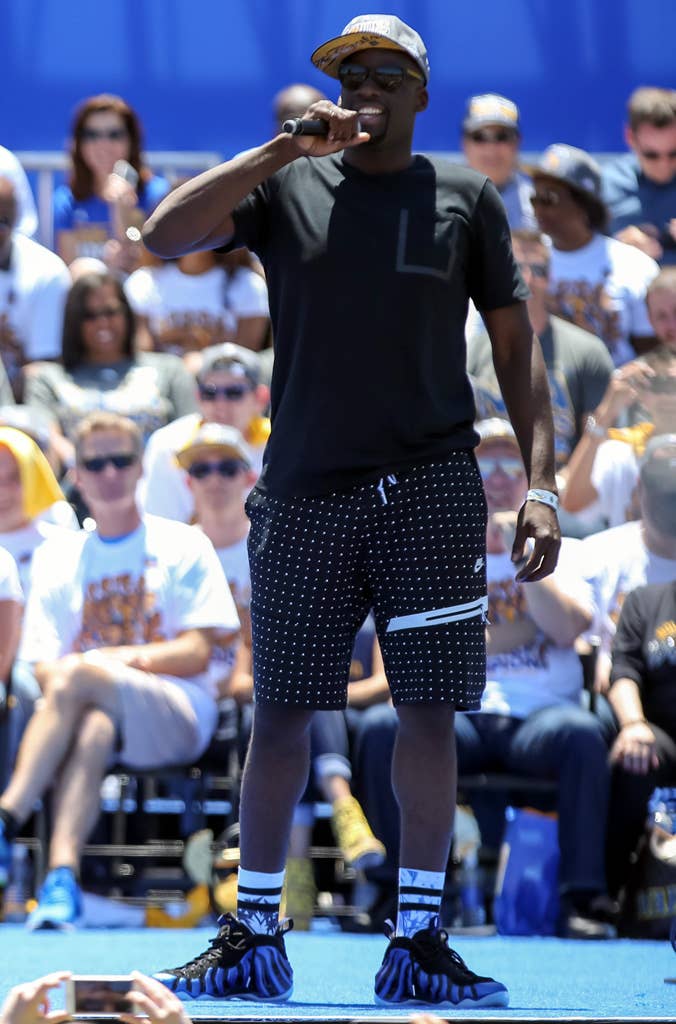 Draymond Green wearing &#x27;Sharpie&#x27; Nike Foamposites at the Golden State Warriors Championship Parade (1)