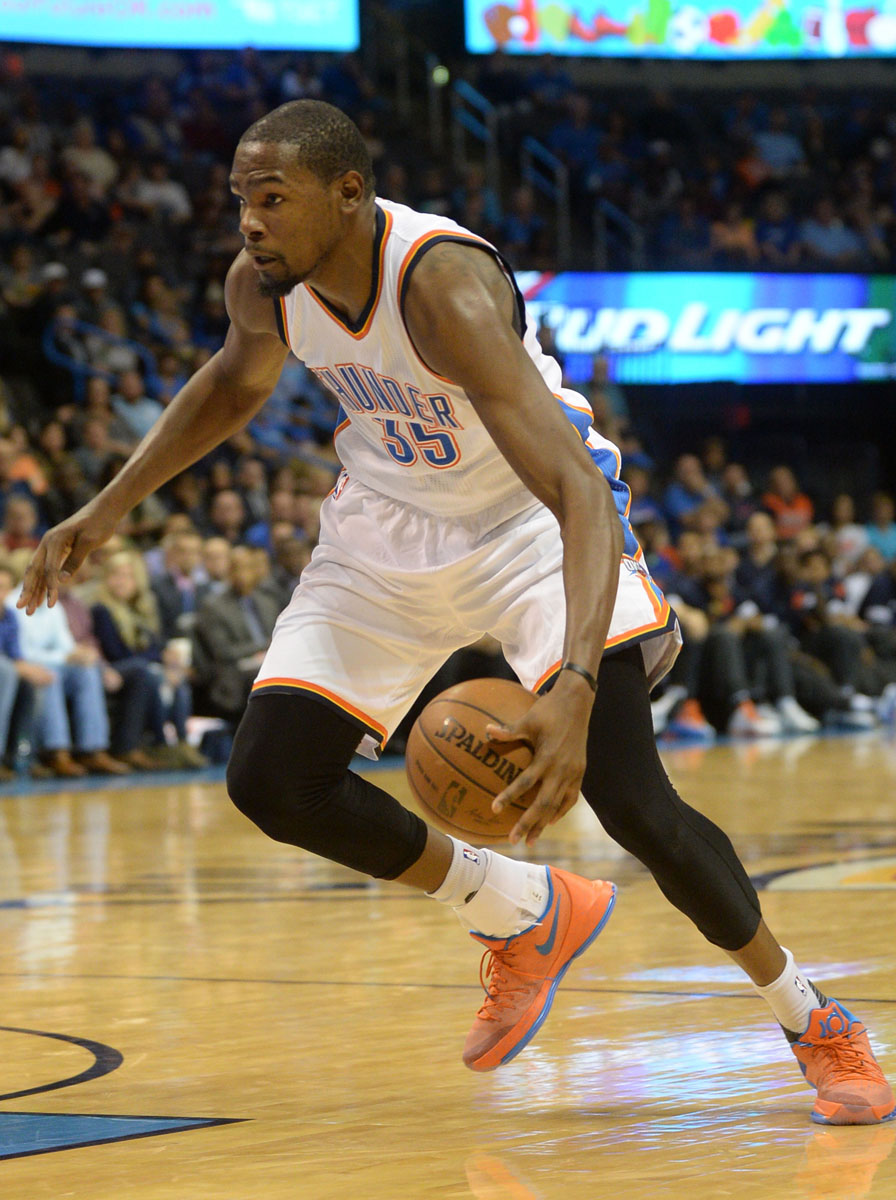 Kevin Durant wearing the &#x27;Creamsicle&#x27; Nike KD 8