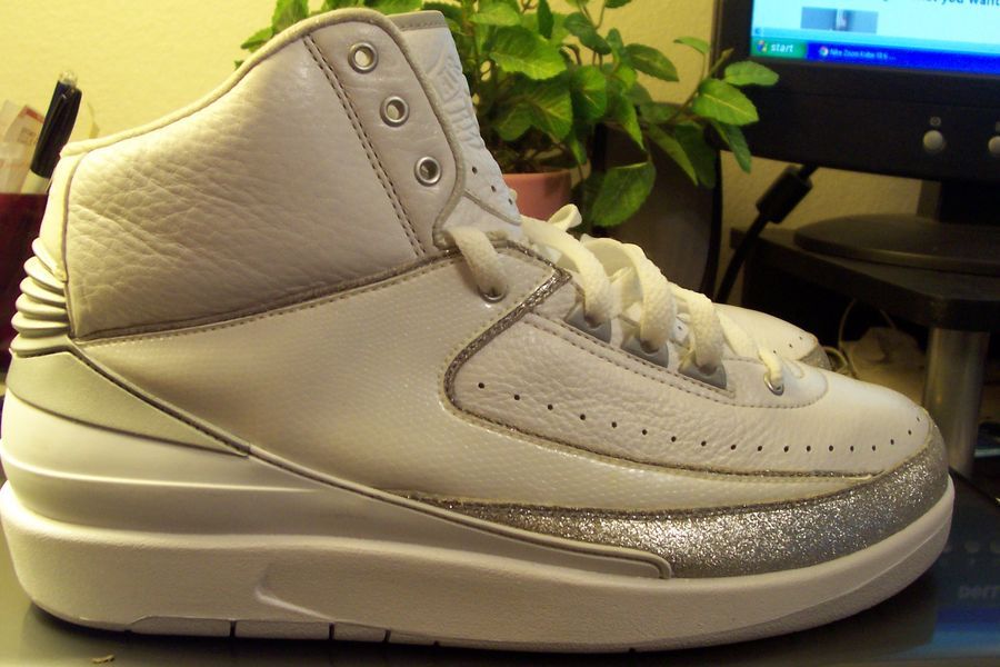 Air Jordan 2 Silver Anniversary Sample (2010)
