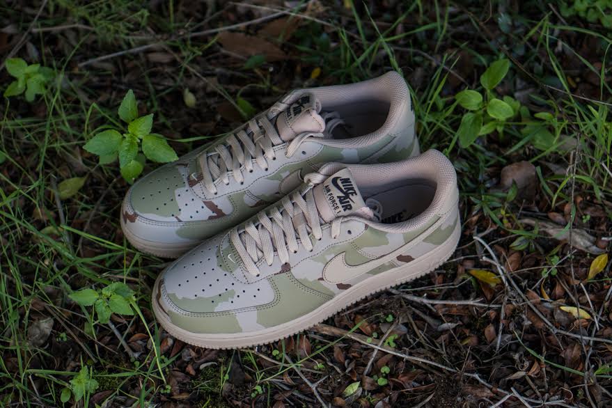 Nike Air Force 1 '07 LV8 Reflective Desert Camo Sneakers Brown