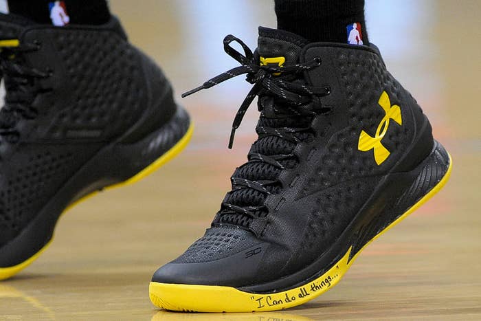 #SoleWatch: Stephen Curry Blacks Outs in Under Armour Curry One PE ...