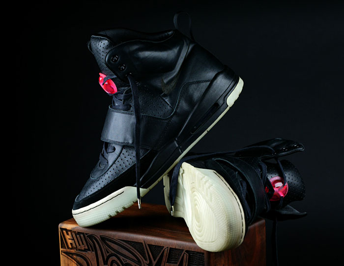 Kanye West Nike Air Yeezy Grammy Sample