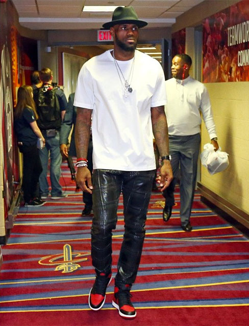 LeBron James wearing the &#x27;Bred&#x27; Air Jordan I 1