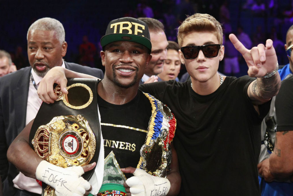 Floyd Mayweather Moves To 45-0 With Decision Over Canelo Alvarez (4)