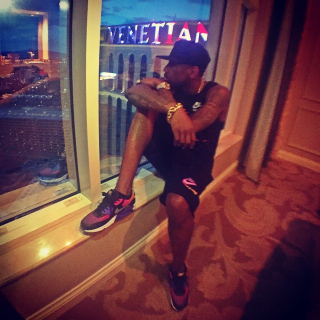 Fabolous wearing the &#x27;Sunset&#x27; Nike Air Max 90