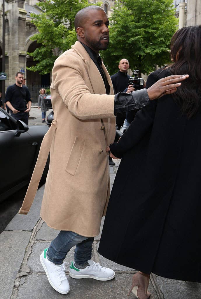 Kanye West wearing adidas Stan Smith (1)