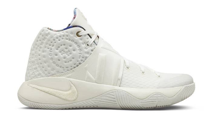 What the Nike Kyrie 2 Sail 914681-100 Profile