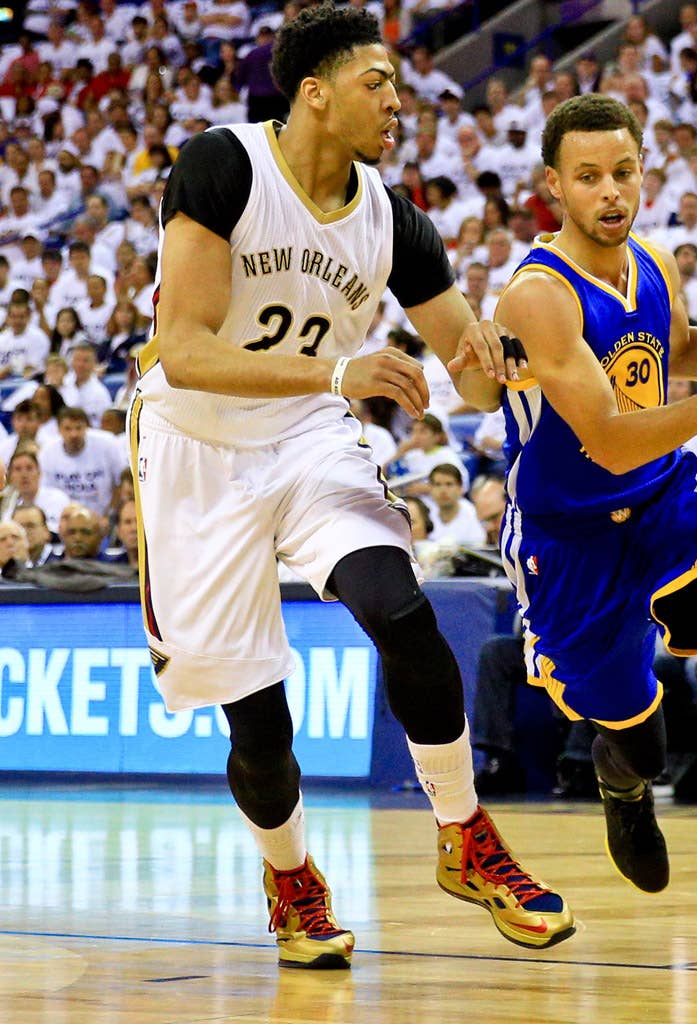 Anthony Davis wearing the Nike Air Max Hyperposite 2 in Gold (2)