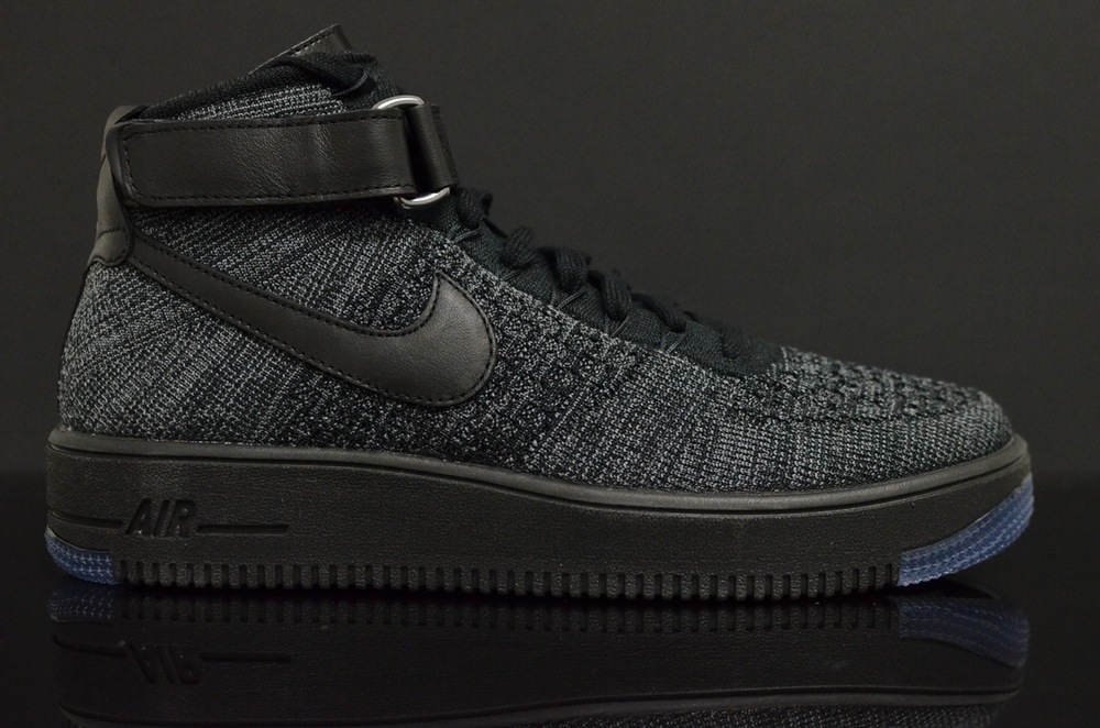 Nike air force outlet 1 flyknit all black