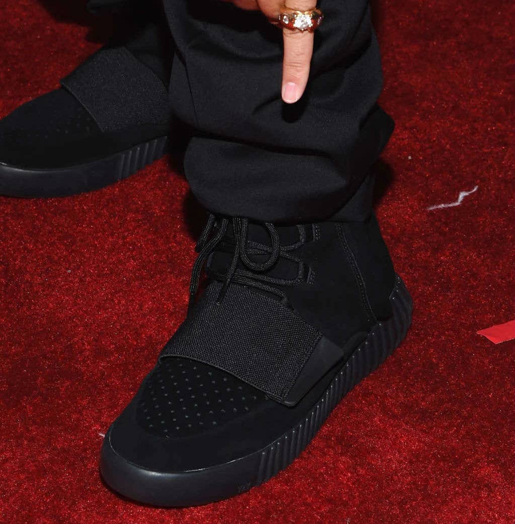 DJ Khaled Wearing the Black adidas Yeezy 750 Boost at the Grammys (1)