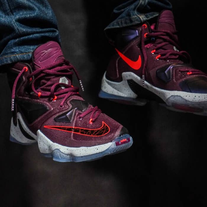 Nike LeBron 13 Berry On-Foot 807219-500 (1)