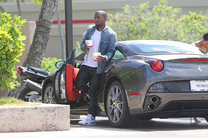 Kanye West wearing Nike Air Flight 89 White Blue (1)