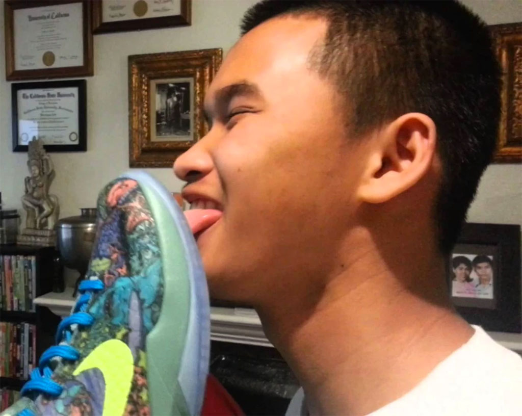 Sneaker Licking: Nike Kobe 6 Prelude