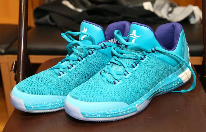 Jeremy Lin&#x27;s adidas Crazylight Boost 2015 Hornets Teal PE (2)