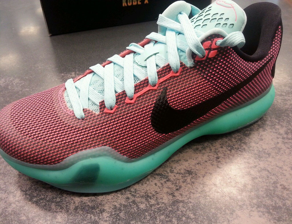 Kobe bryant hotsell 10 shoes