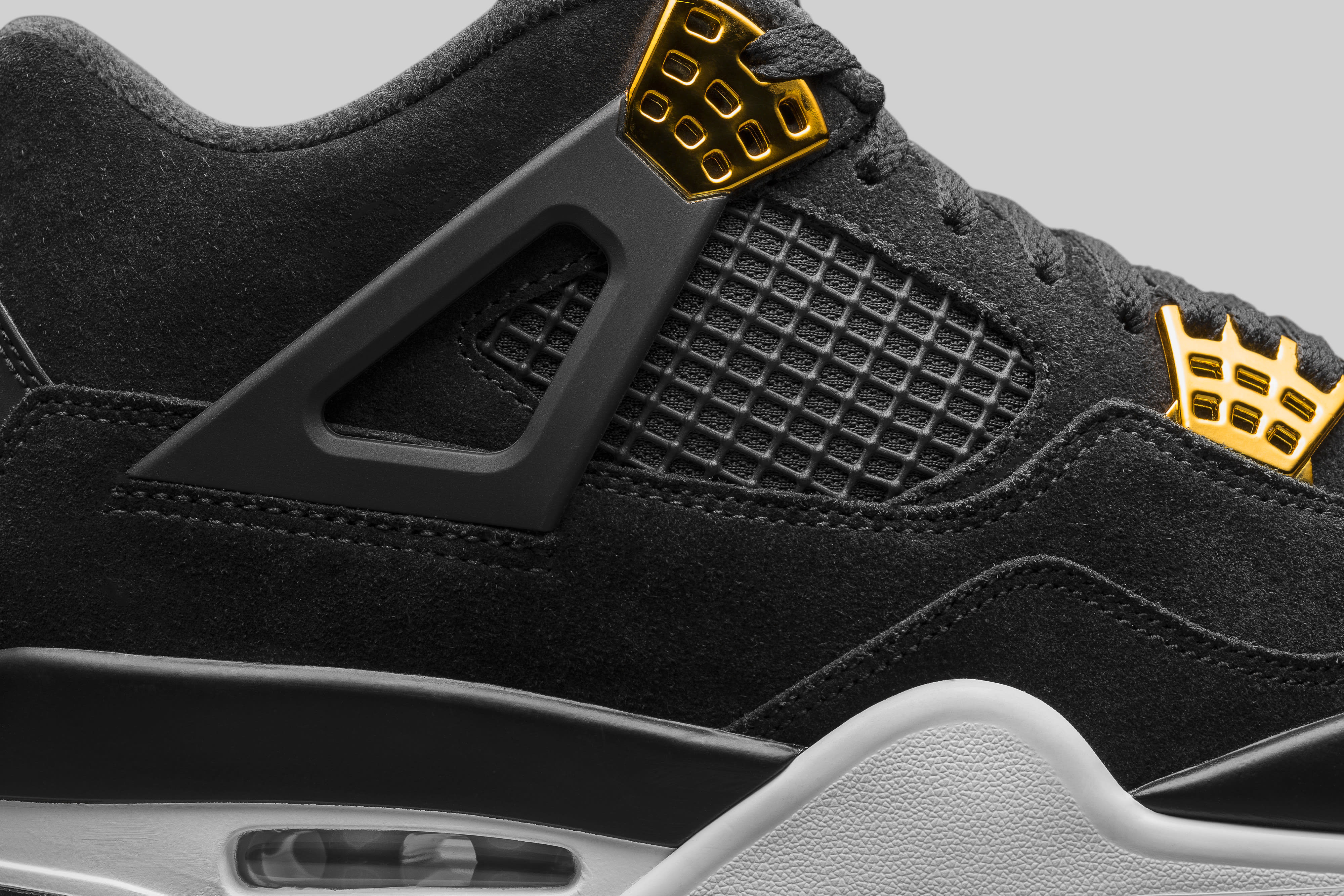 Royalty 4s shop release date