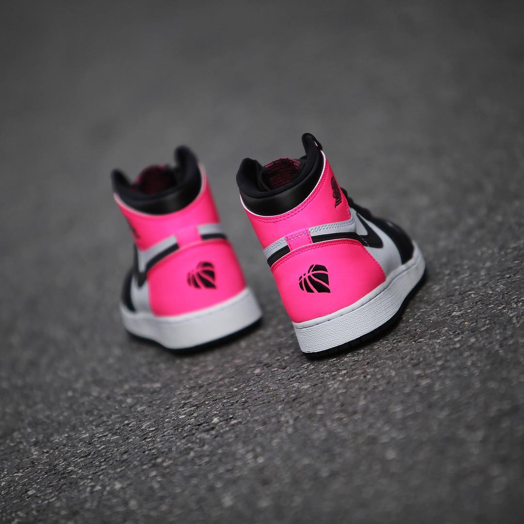 Air Jordan 1 Valentine&#x27;s Day Black Pink Release Date 3M 881426-009 (3)