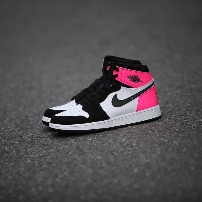 Air Jordan 1 Valentine&#x27;s Day Black Pink Release Date 3M 881426-009 (2)