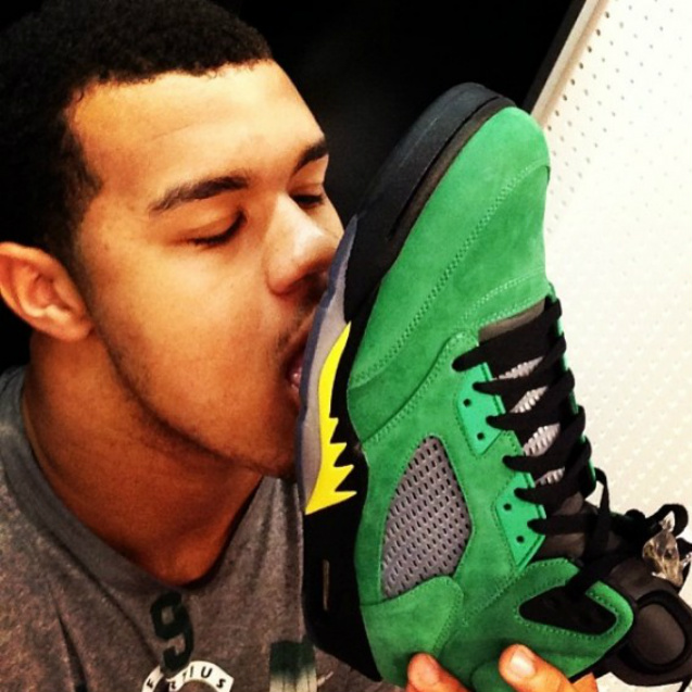 område Blinke Net Stop Licking Your Sneakers: The 20 Worst Examples | Complex