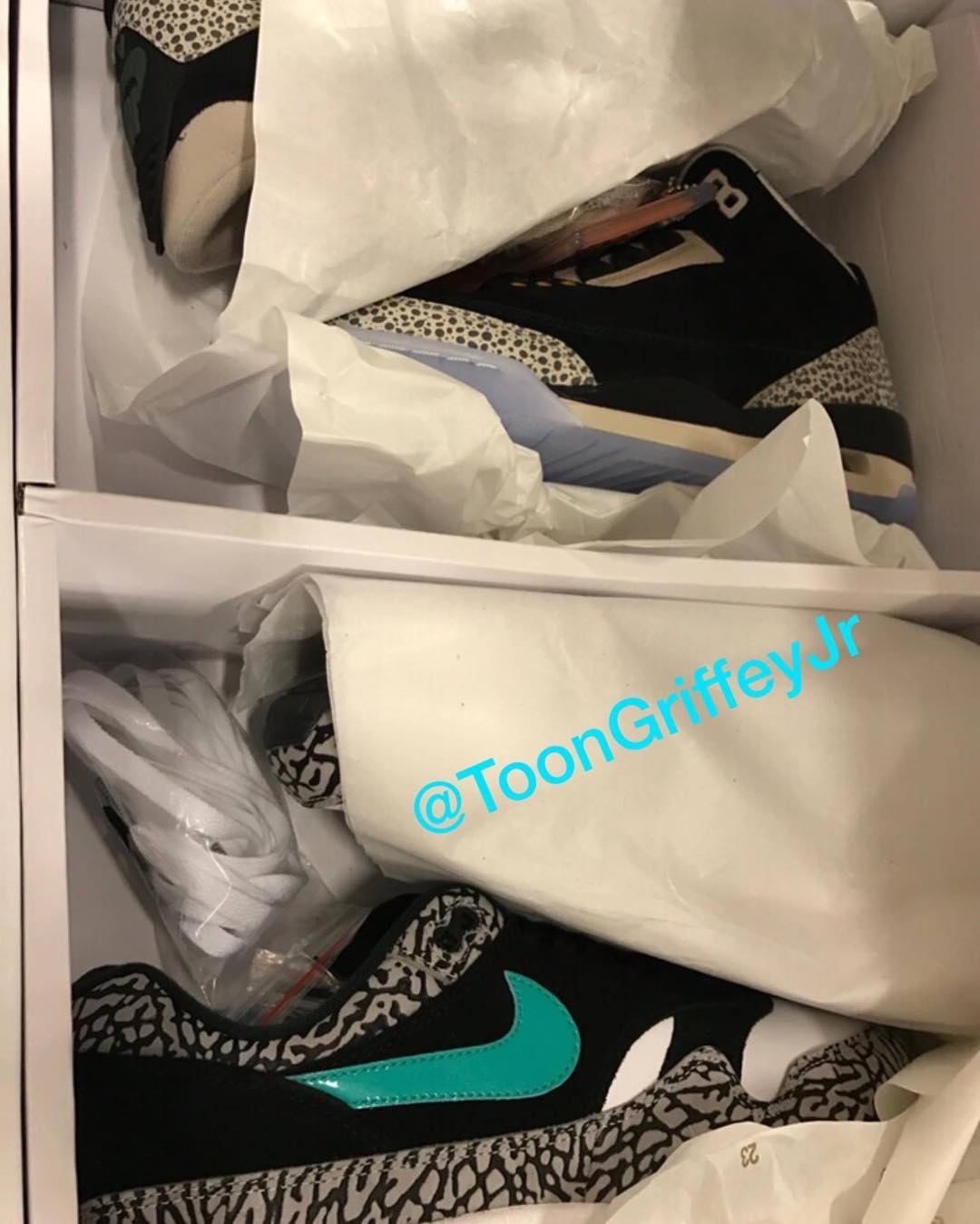 Jordan x outlet max atmos pack