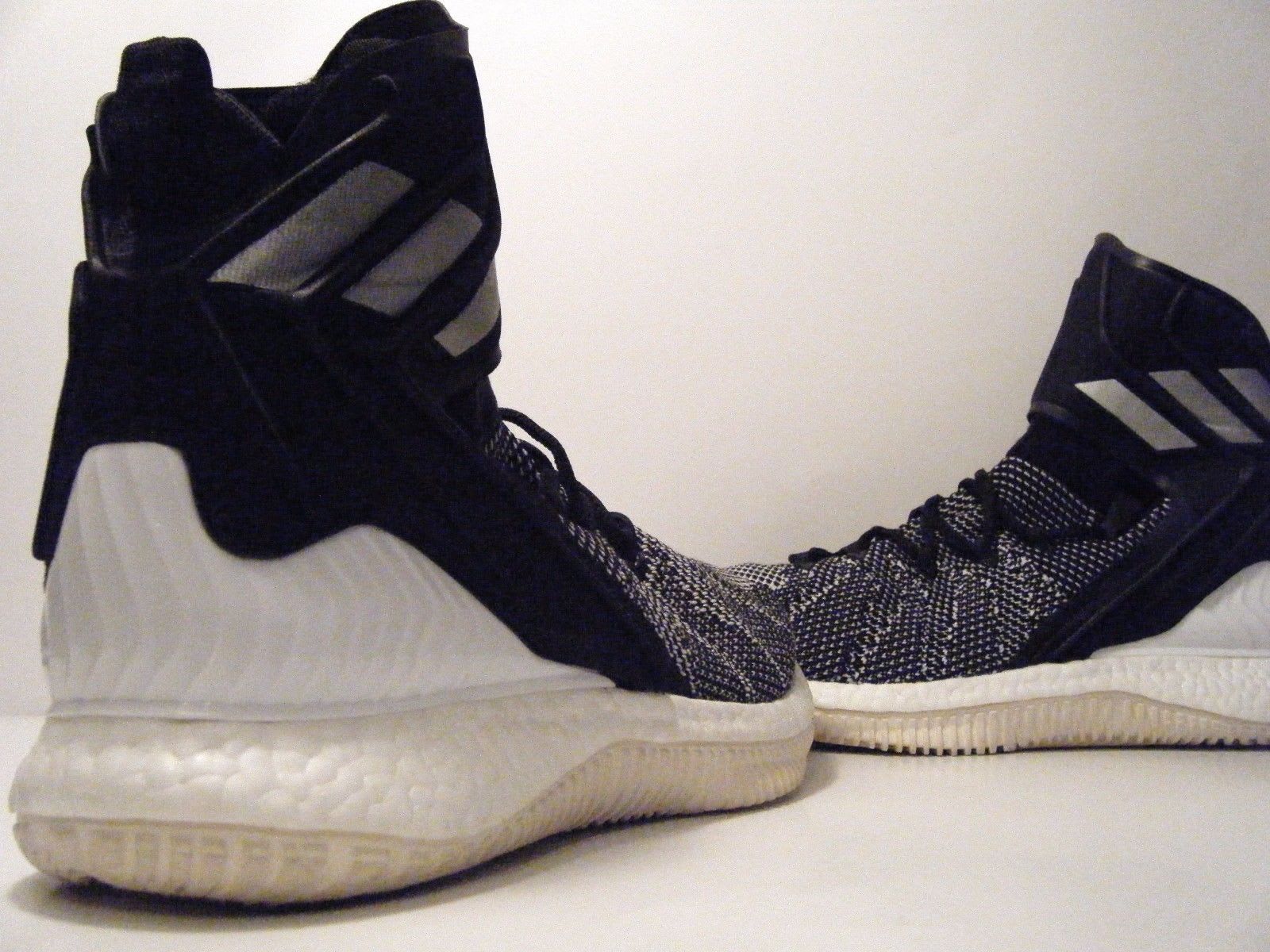 Adidas basketball outlet shoes boost