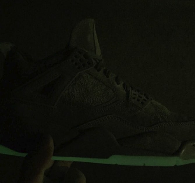 Jordan 4 kaws 2024 glow in the dark