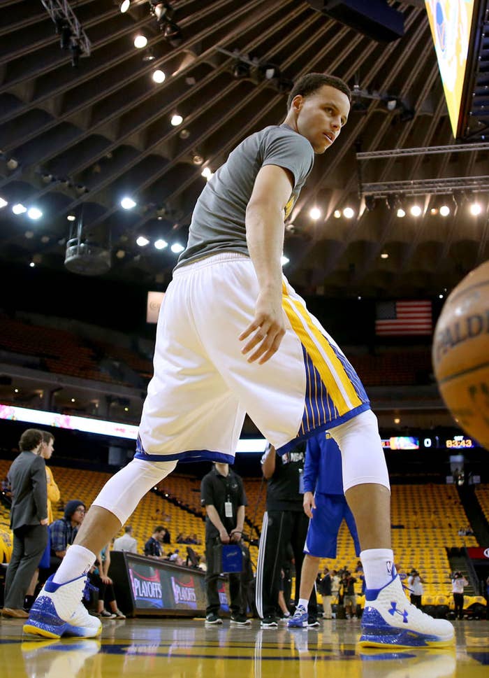 Stephen Curry wearing an Under Armour Curry One PE (3)