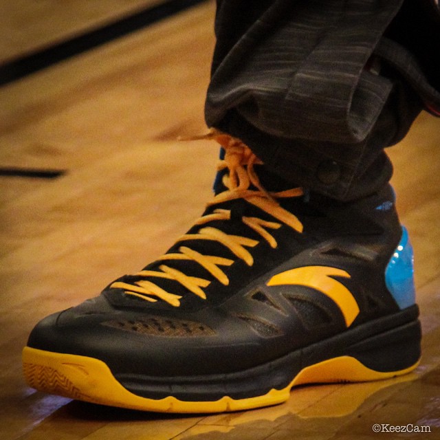 Klay Thompson wearing the ANTA KT Fire (2)