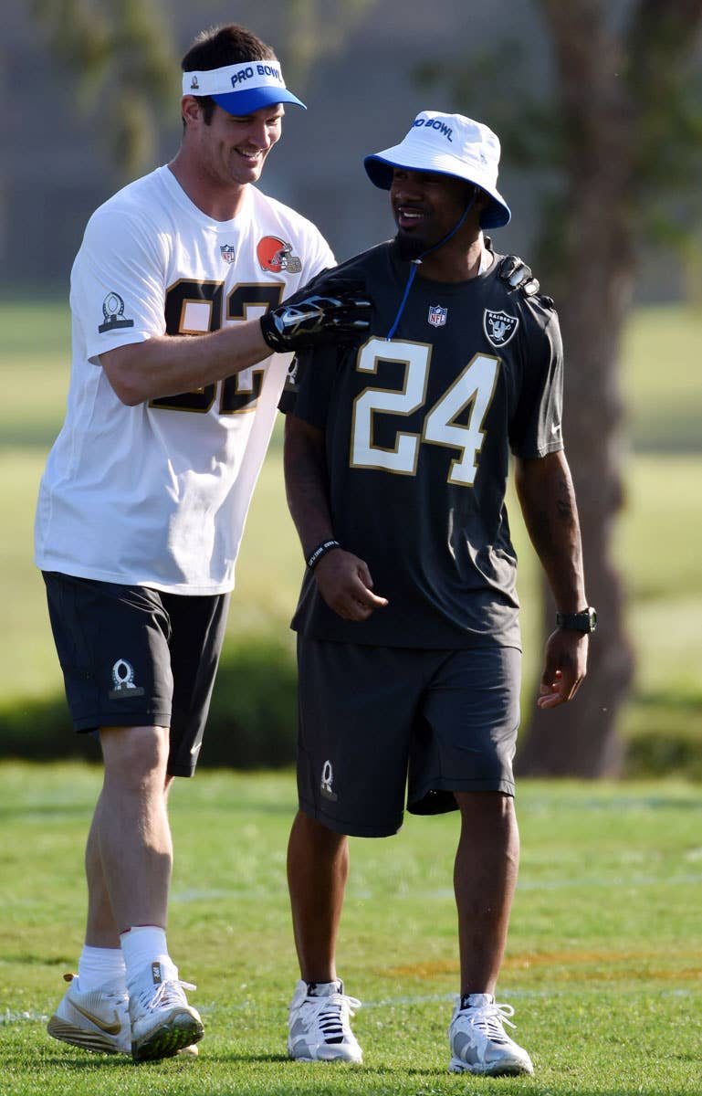 SoleWatch: Charles Woodson Plays Final Home Game in Air Jordan 7 Cleats