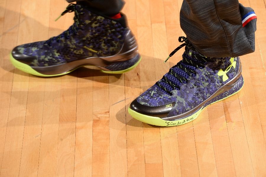 Stephen Curry wearing the &#x27;Dark Matter&#x27; All-Star Under Armour Curry One (2)