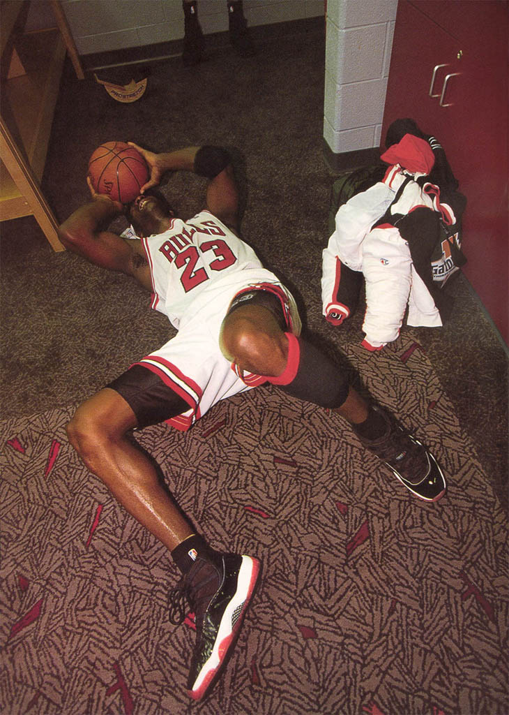 52 Michael Jordan Photos (36)