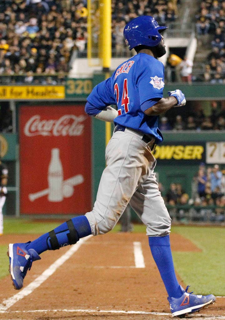 MLB #SoleWatch: Dexter Fowler Helps Cubs Advance in Air Jordan 4 Cleats