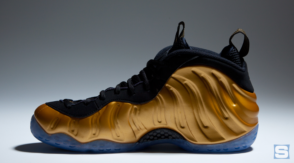 Foams gold and clearance black