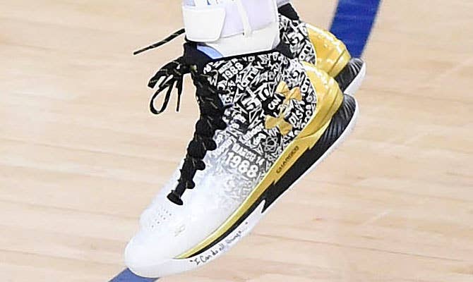 Stephen Curry wearing an Under Armour Reverse MVP / Finals PE in Game 2 (4)