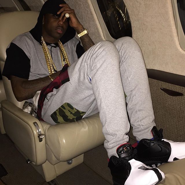 Fabolous wearing the Black/White-Red Nike Air Zoom Vick 2