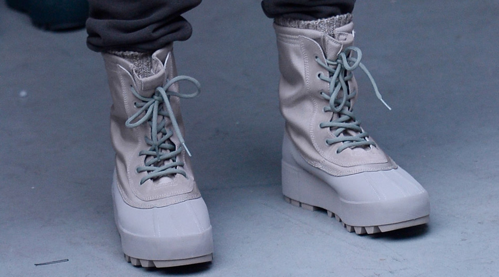 廉価販売YEEZY 950 BOOTS 靴