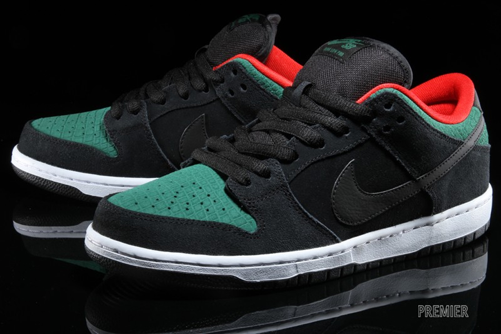 A Familiar Colorway Returns To The Nike SB Dunk | Complex