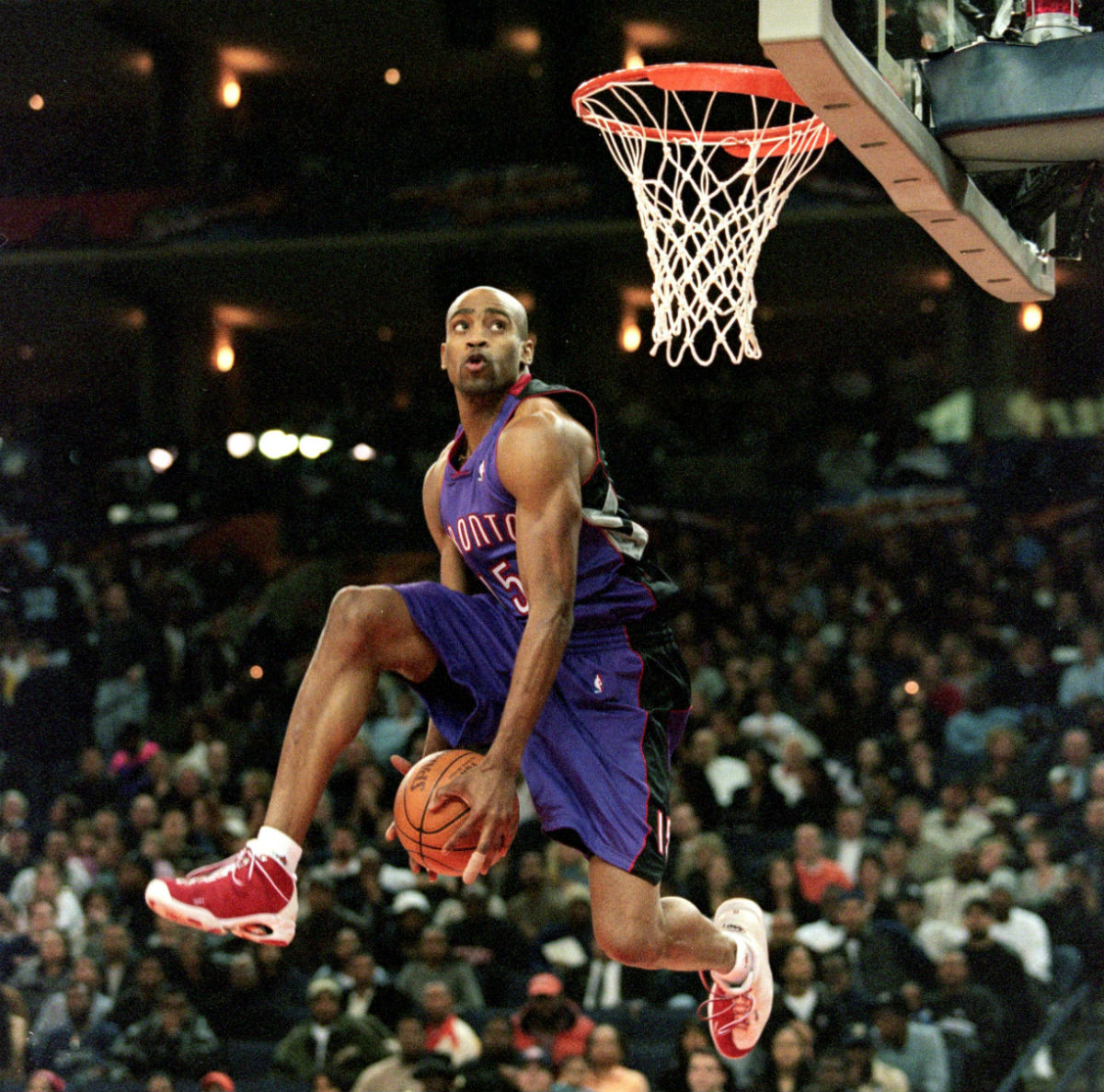 Vince Carter Wins the 2000 Slam Dunk Contest in the AND1 Tai Chi