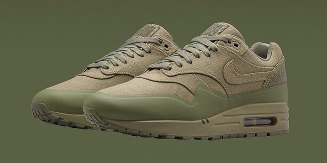Basura Colibrí Puntero This Air Max 1 Is Customizable with Patches | Complex