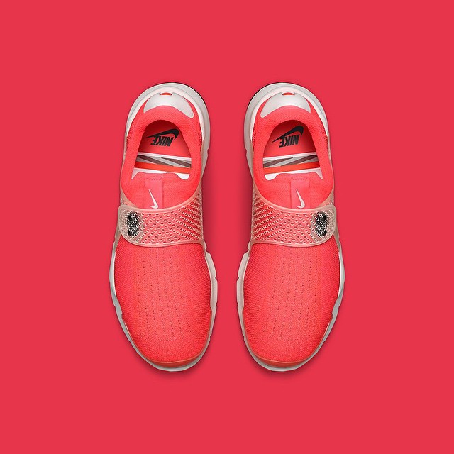 NikeLab Sock Dart Infrared (2)