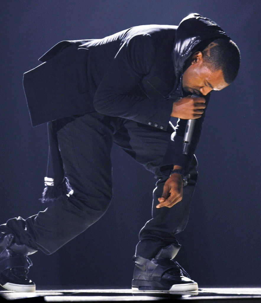 Kanye West wearing the Nike Air Yeezy at the 2008 Grammy Awards