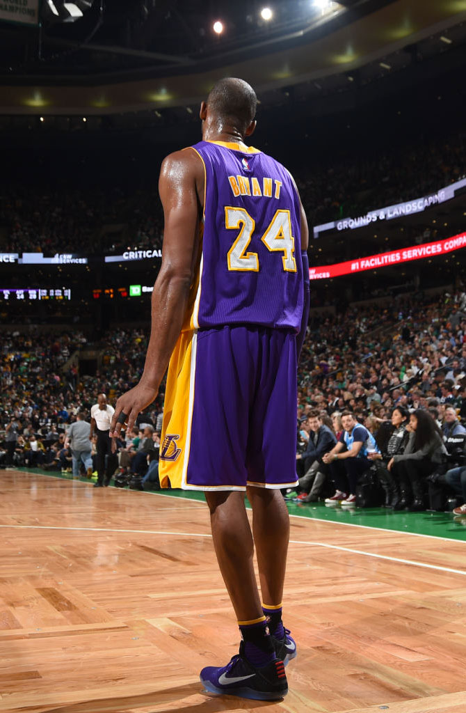 Kobe Bryant Debuts Nike Kobe 11 in Boston (6)