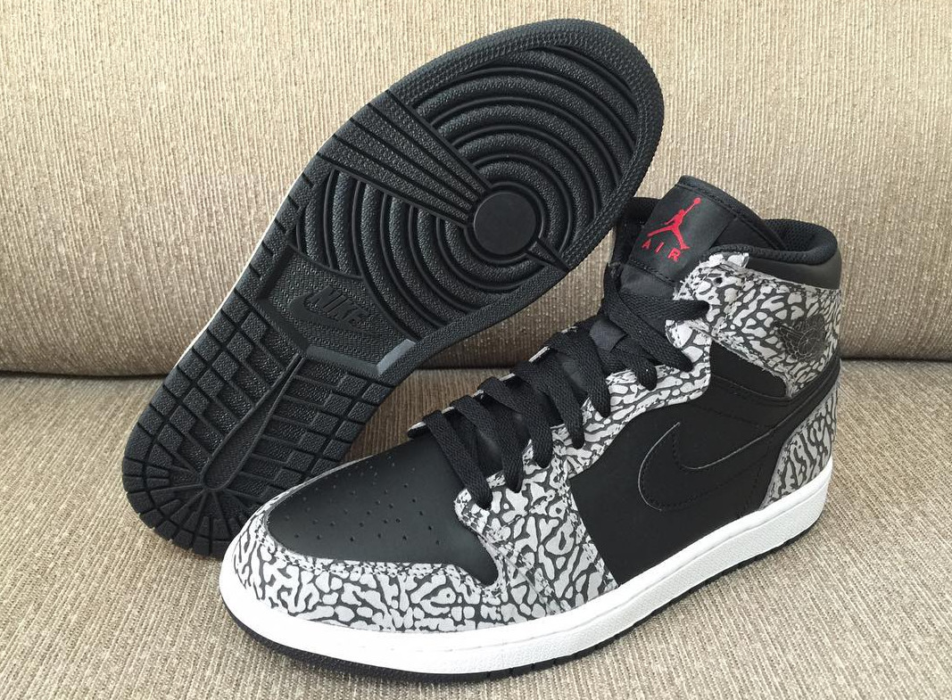 Here's an Air Jordan 1 That Looks Like a Supreme Dunk