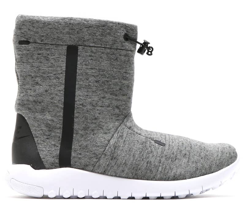 Nike Tech Fleece Boots